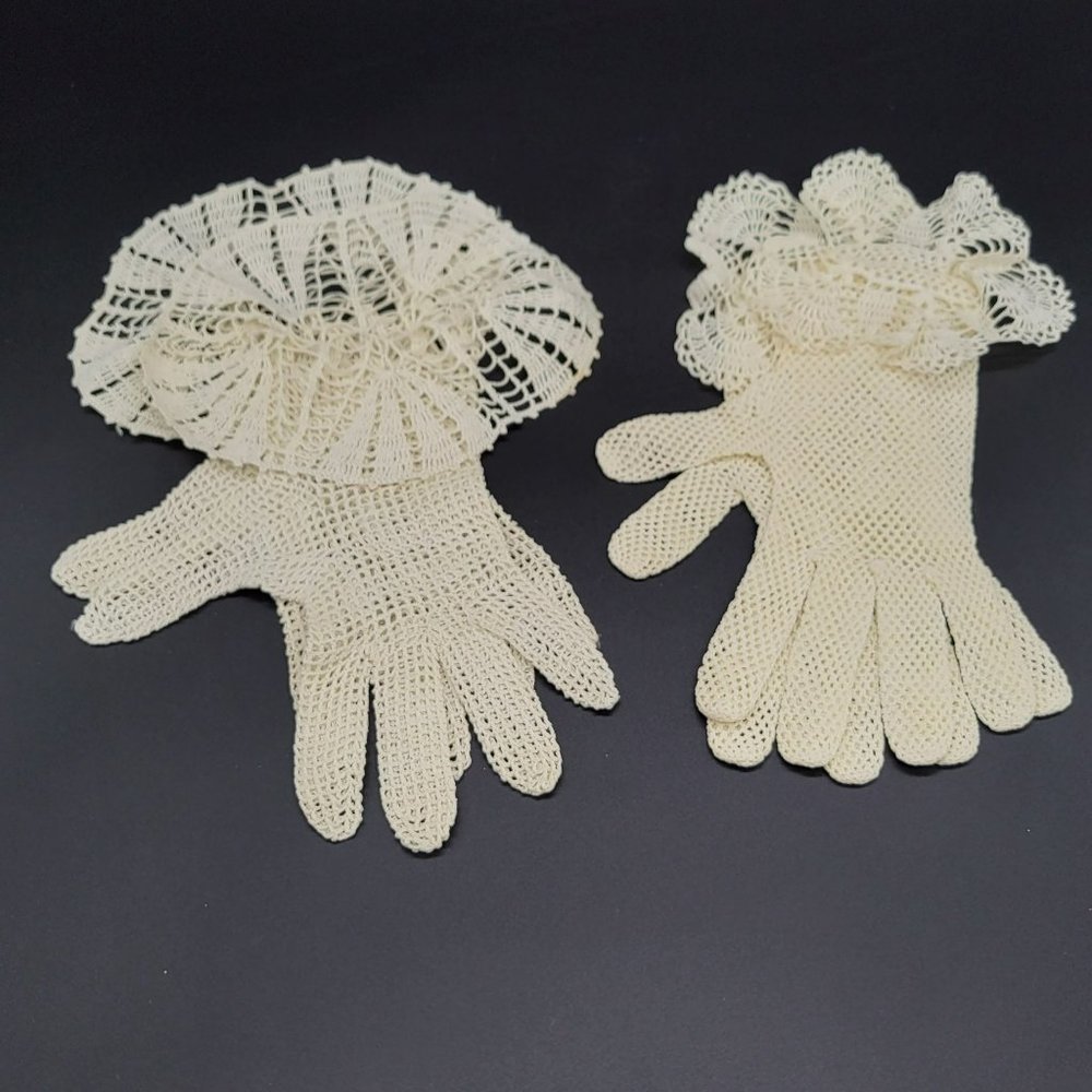 Vintage Crocheted Mesh Lace Women's Gloves Fancy Cuffs Two Pair